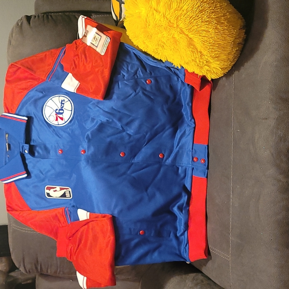 COPY - 76ers Hardwood Classics Jacket - Picture 6 of 9